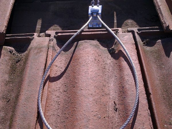 Point d'attache anti-chute