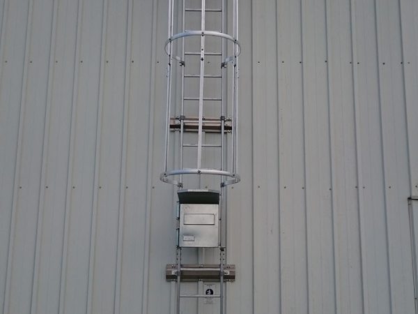 Échelle à crinoline extérieur