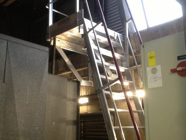 Escalier industriel d'accès